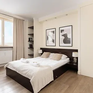 https://concierge-metro-wilanowska.warsawhotelspoland.com